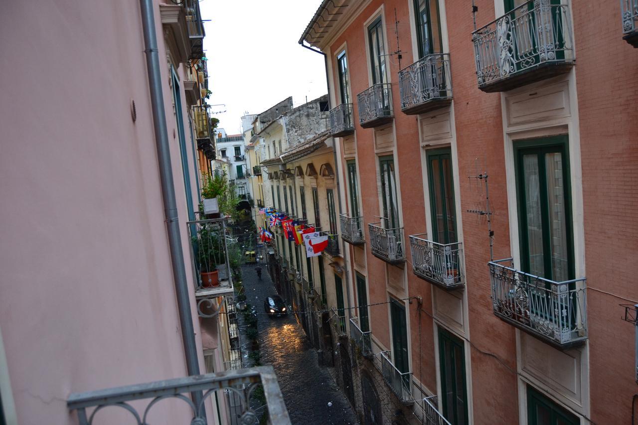 Via Roma Apartment Deluxe ساليرنو المظهر الخارجي الصورة