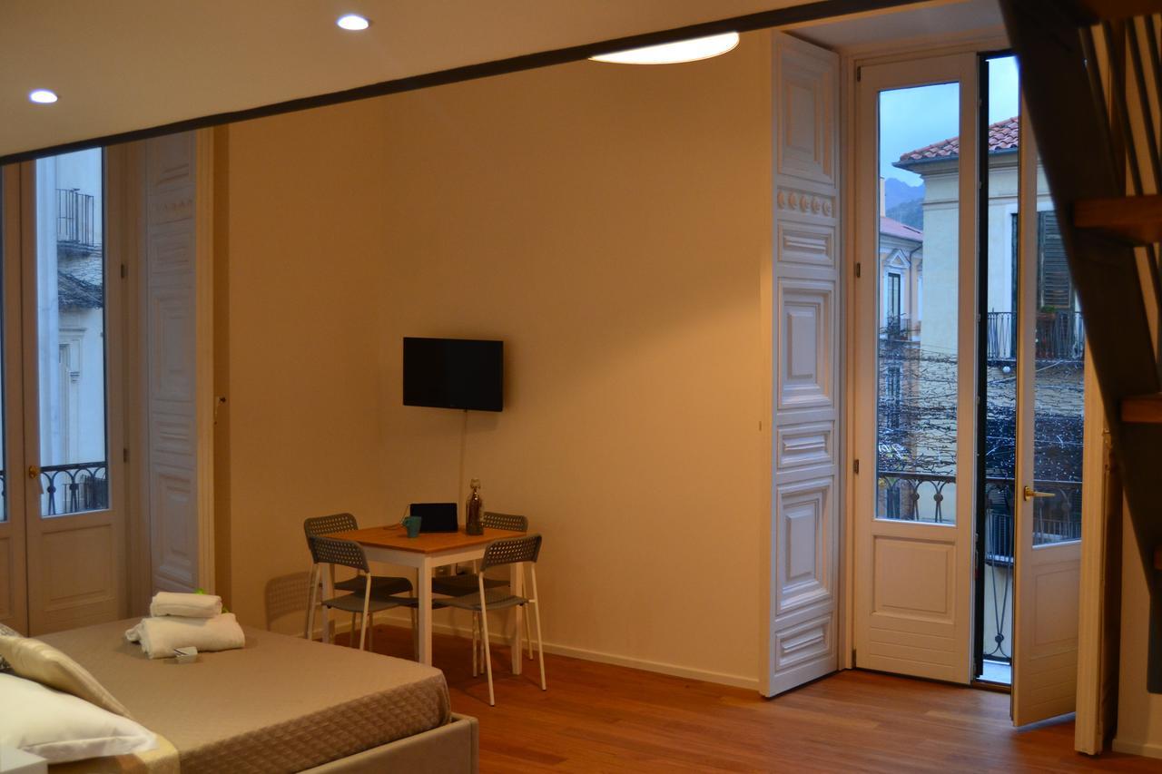Via Roma Apartment Deluxe ساليرنو المظهر الخارجي الصورة