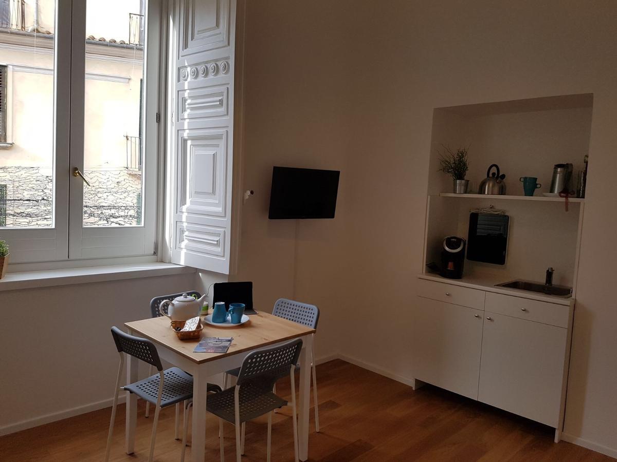 Via Roma Apartment Deluxe ساليرنو المظهر الخارجي الصورة